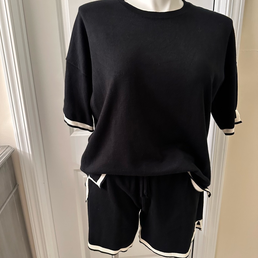 Ekouaer Lounge set. Women’s two piece set. Size XL. Black and white. Lounge set. - Picture 7 of 10